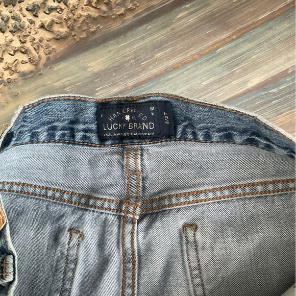Lucky Brand The Cut Off denim shorts size 4/27 distressed - Picture 3 of 7